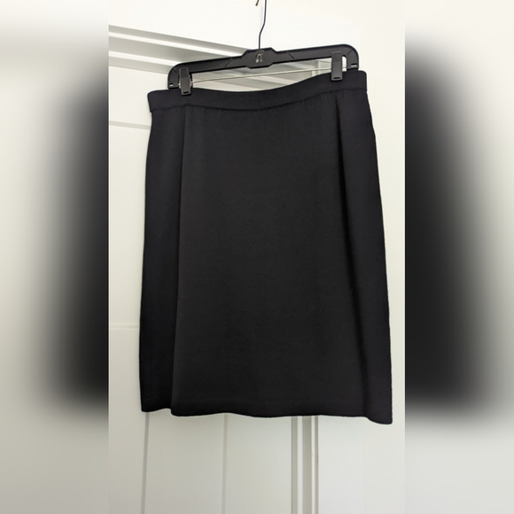 St.Johns Knit Black pull on skirt. - Picture 2 of 6